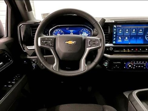 Used 2026 Chevrolet Silverado 1500 LT AWD/4WD image 6