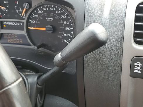 Used 2005 Chevrolet Colorado LS AWD/4WD image 20