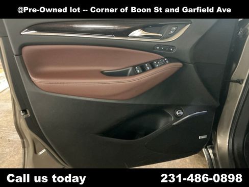 Used 2020 Buick Enclave Avenir w/ Avenir Technology Package AWD/4WD image 15