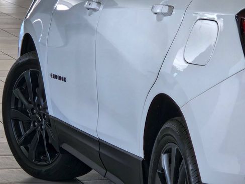 Certified 2022 Chevrolet Equinox RS w/ Infotainment Package FWD image 16