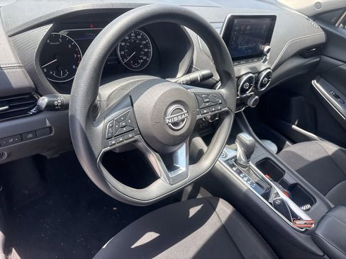 Used 2025 Nissan Sentra SV FWD image 4