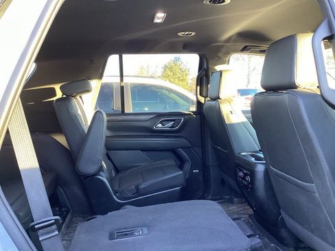 Used 2024 Chevrolet Tahoe LT w/ Luxury Package image 5