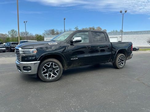 Used 2025 RAM 1500 Laramie image 12