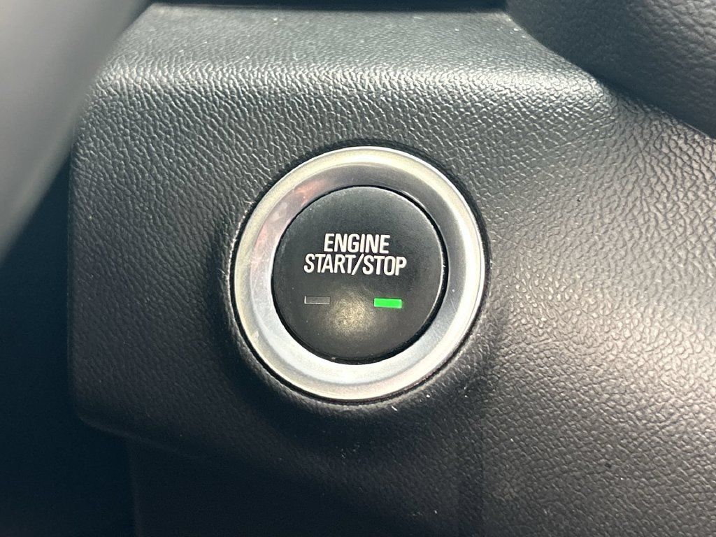 Used 2023 GMC Terrain SLT FWD image 17