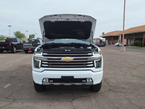 Used 2021 Chevrolet Silverado 2500 High Country w/ Z71 Off-Road Package AWD/4WD image 44