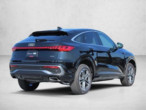 Certified 2025 Audi Q5 Premium w/ Convenience Package AWD/4WD image 8
