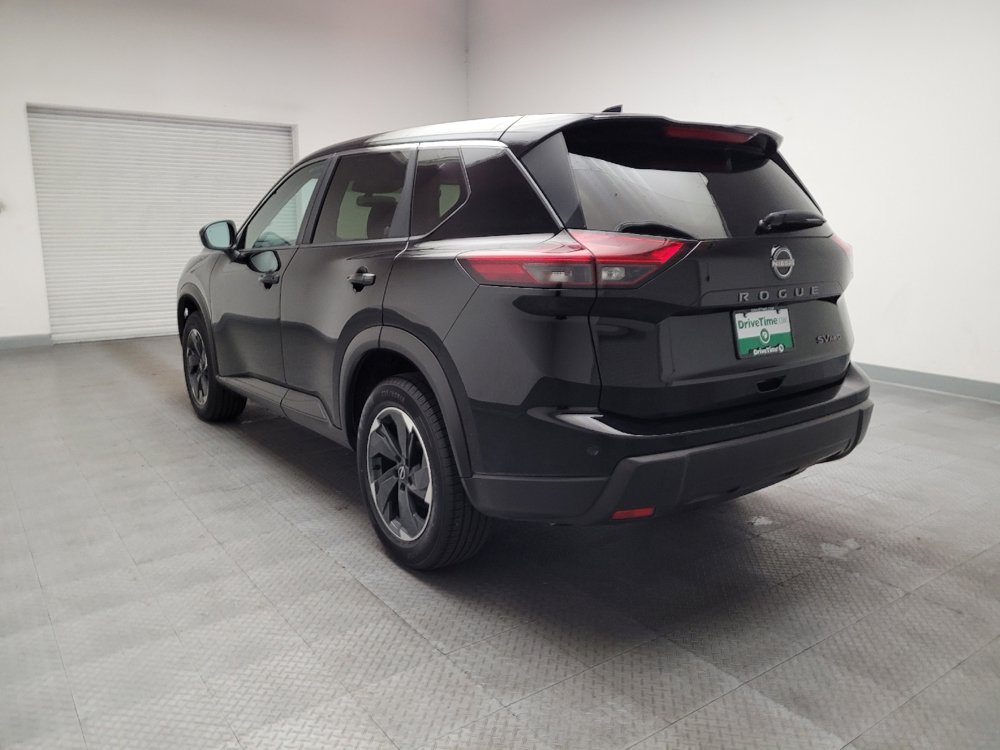 Used 2024 Nissan Rogue SV AWD/4WD image 5