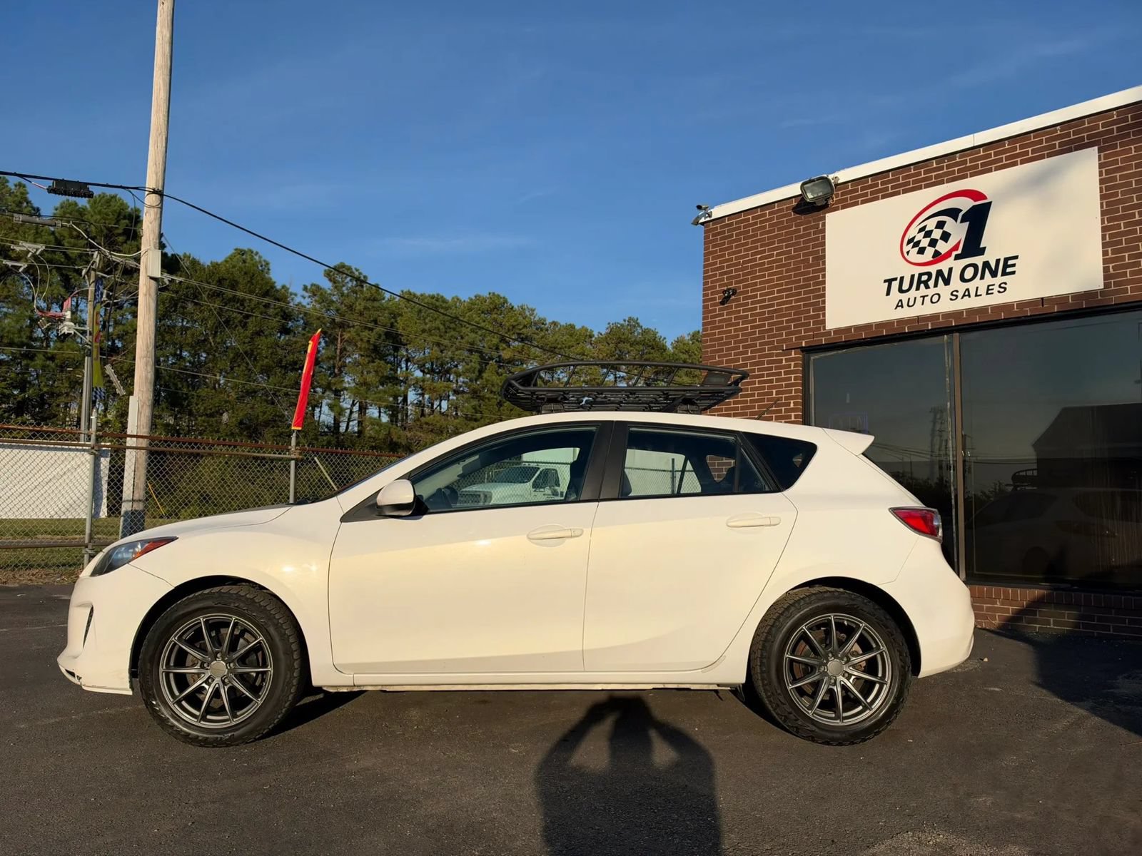 Used 2012 MAZDA MAZDA3 i Touring FWD image 1