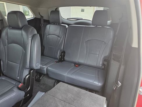 Used 2020 Buick Enclave Essence w/ Sport Touring Edition image 7