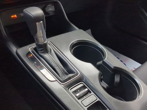 Used 2024 Honda Civic Sport image 25