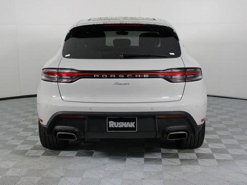 Certified 2025 Porsche Macan image 6