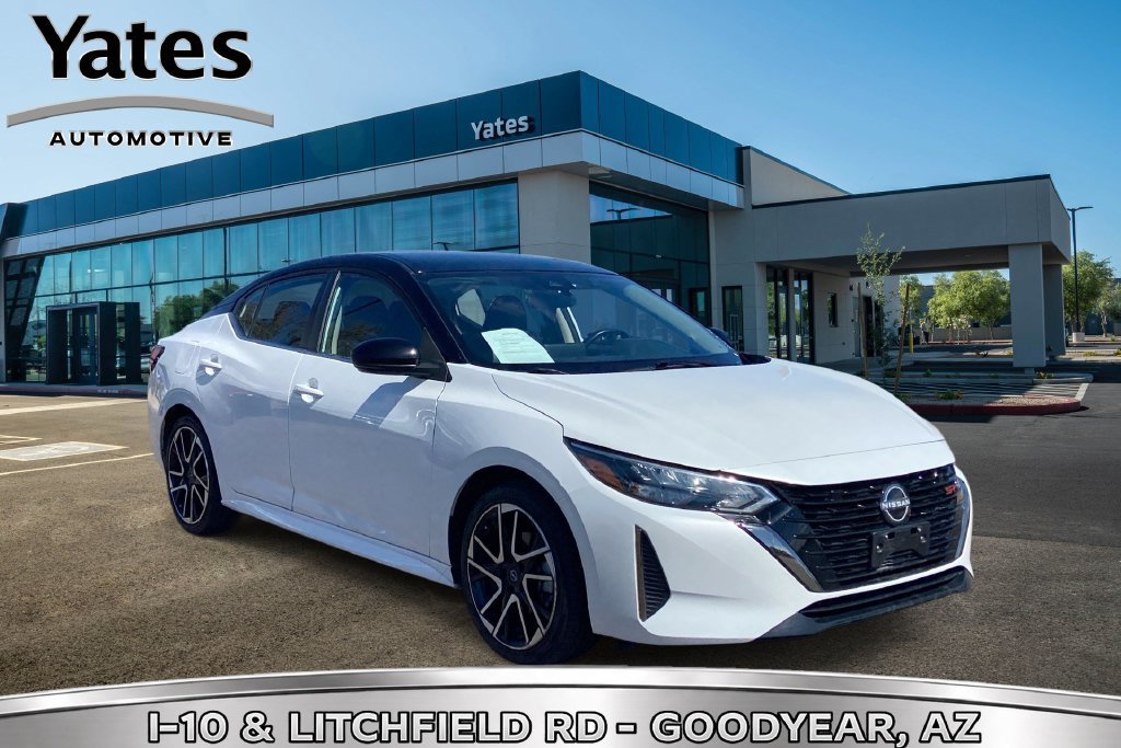 Used 2025 Nissan Sentra SR FWD image 1