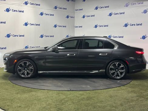 Used 2024 BMW i7 xDrive60 w/ Executive Package image 7