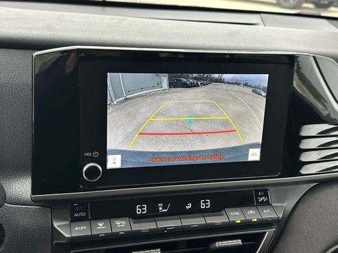 Used 2025 Toyota Camry LE image 22