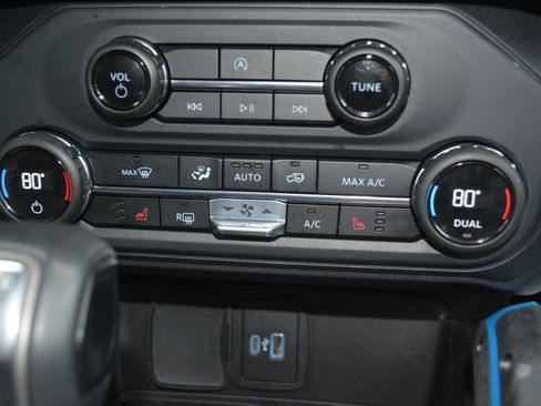 Used 2023 Ford Bronco Black Diamond w/ Sasquatch Package image 19