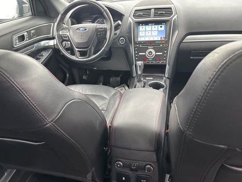 Used 2018 Ford Explorer Sport image 46