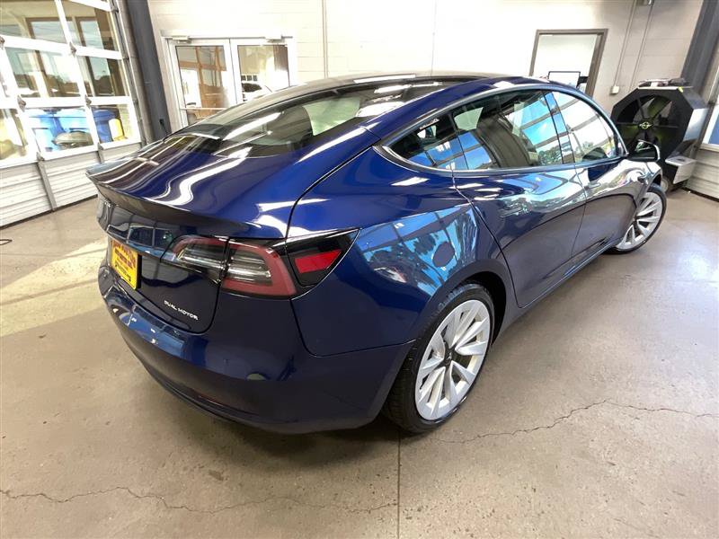 Used 2022 Tesla Model 3 Long Range AWD/4WD image 5