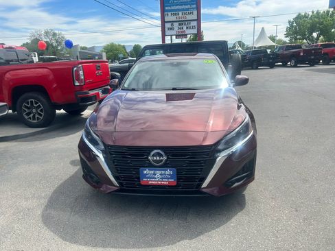 Used 2023 Nissan Altima 2.5 SV AWD/4WD image 2