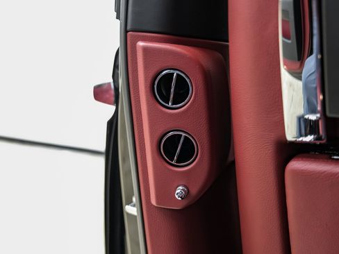 Used 2014 Rolls-Royce Ghost image 56