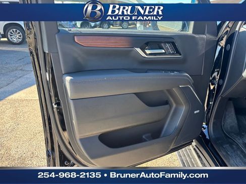 New 2026 GMC Yukon Denali w/ Sun & Power Step Package image 11