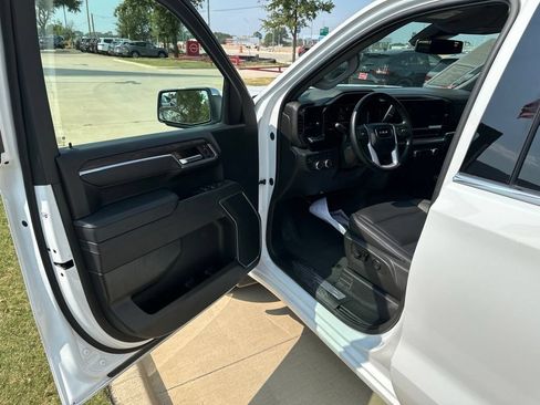 Used 2025 GMC Sierra 1500 SLT AWD/4WD image 15