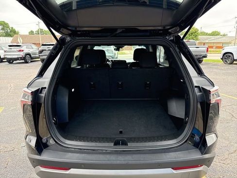 Used 2025 Chevrolet Equinox LT FWD image 18