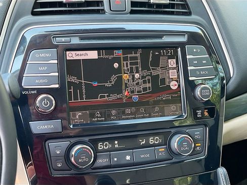 Used 2023 Nissan Maxima Platinum w/ Sport Mat Group FWD image 13