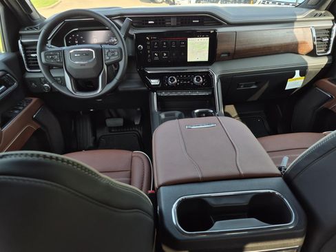 New 2026 GMC Sierra 3500 Denali Ultimate AWD/4WD image 16