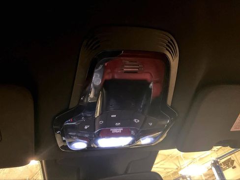 Used 2022 Alfa Romeo Stelvio Sprint image 35