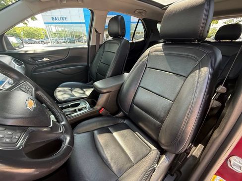 Used 2019 Chevrolet Equinox LT w/ Sun & Navigation Package AWD/4WD image 22
