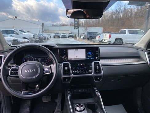 Used 2023 Kia Sorento EX image 7