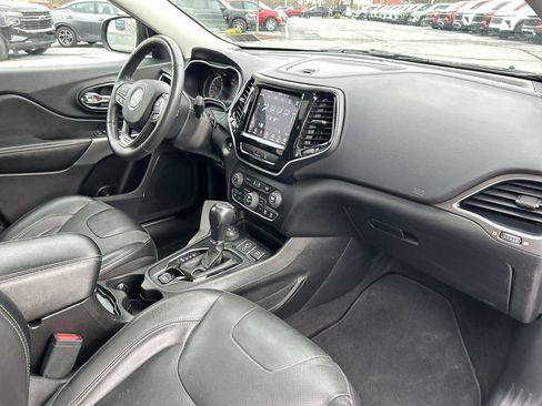 Used 2022 Jeep Cherokee Limited AWD/4WD image 16