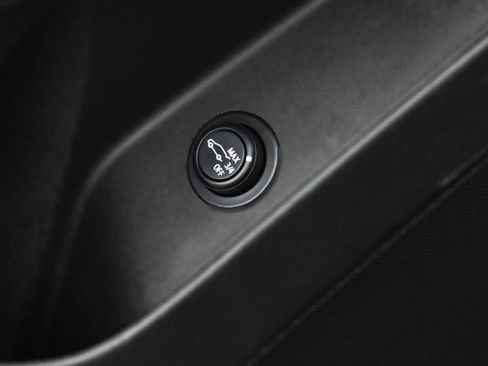 Used 2023 Chevrolet Equinox LT image 26