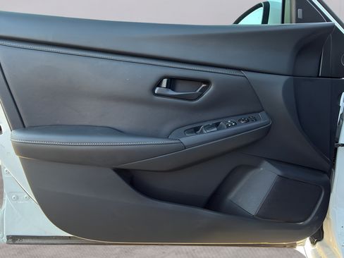 Used 2024 Nissan Sentra S FWD image 14