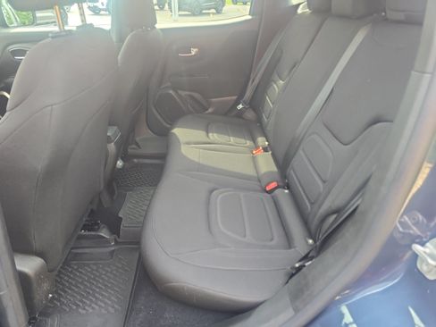 Used 2021 Jeep Renegade Latitude AWD/4WD image 15
