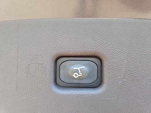 Used 2022 Lincoln Nautilus Reserve w/ Equipment Group 201A image 13