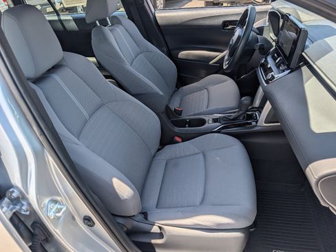 Used 2025 Toyota Corolla Cross AWD Hybrid image 8