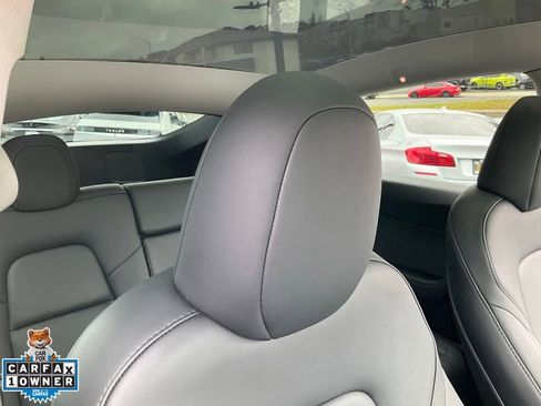 Used 2024 Tesla Model Y 2WD image 64