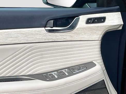 Used 2023 Hyundai Palisade Calligraphy image 18