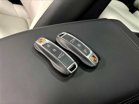 New 2026 Porsche Cayenne Coupe image 37