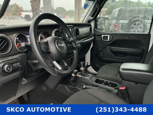 Used 2018 Jeep Wrangler Unlimited Sport AWD/4WD image 20