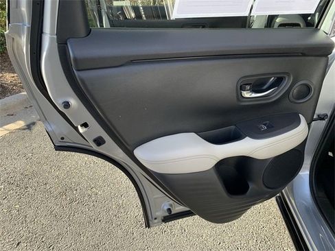 Used 2023 Honda HR-V EX-L image 15