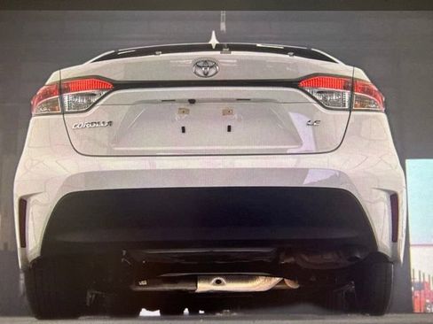Used 2024 Toyota Corolla LE FWD image 13
