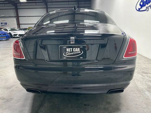 Used 2018 Rolls-Royce Ghost RWD image 15