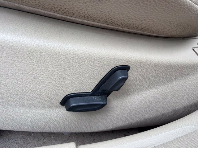 Used 2011 Mercedes-Benz C 300 Sedan image 29