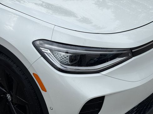 Certified 2025 Volkswagen ID.4 Pro S w/ ID.4 Black Package image 35