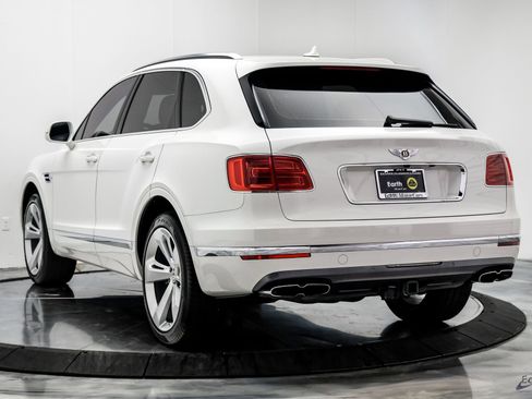 Used 2019 Bentley Bentayga image 11