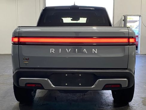 Used 2022 Rivian R1T Launch Edition image 3