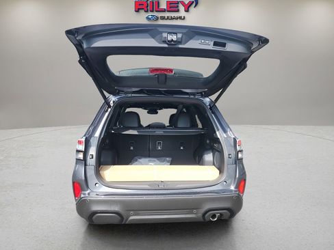 Used 2025 Subaru Forester Touring image 11