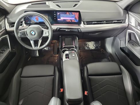 Certified 2025 BMW X2 xDrive28i w/ Premium Package image 11